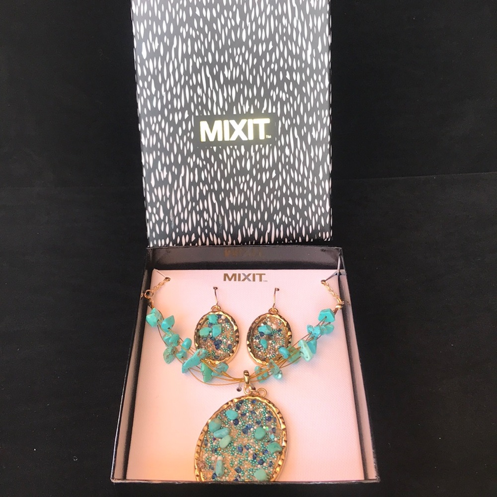 MIXIT, Earrings and necklace set